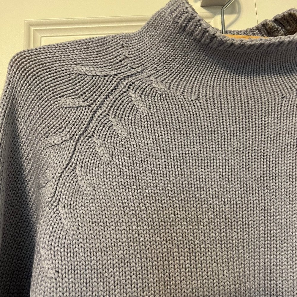 Elegant light blue sweater by Madeleine Europe in medium GB 14/16